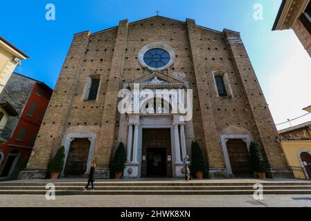 Salo', Italien märz 5 2022 Fassade der Kathedrale in Salo, Gardasee, Brescia, Italien Stockfoto