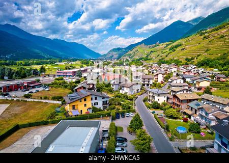 Dorf Poggiridenti Luftaufnahme, Provinz Sondrio, Dolomiten, Italien Stockfoto