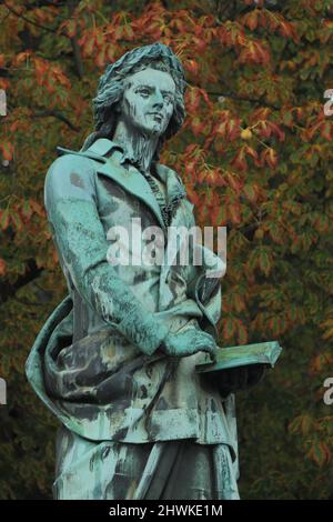 Figur von Friedrich Schiller 1759-1805, auf dem Schillerplatz, in Mainz, Rheinland-Pfalz, Deutschland Stockfoto