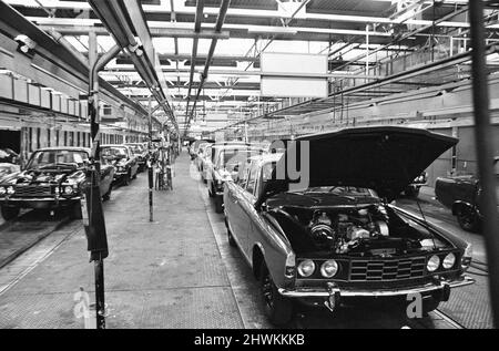 Streikaktion bei Rover, verlassene Montagelinie, zur Unterstützung des ersten offiziellen eintägigen Streiks gegen das Industrial Relations Bill, Birmingham, Montag, 1.. März 1971. Stockfoto