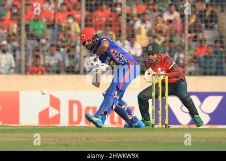 Dhaka, Bangladesch. 05. März 2022. Der afghanische Cricket-Spieler Usman Ghani in Aktion beim zweiten Spiel T20 zwischen der afghanischen Cricket-Mannschaft und Bangladesch im Sher-E-Bangla National Cricket Stadium. Afghanistan gewann mit 8 Wickets (mit noch 14 Bällen) (Foto: MD Manik/SOPA Images/Sipa USA) Credit: SIPA USA/Alamy Live News Stockfoto