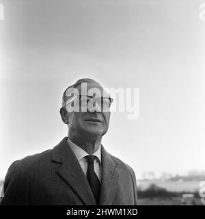 Dr. Archibald Russell, der scheidende Vorsitzende der British Aircraft Corporation, Filton Division, und der Designer von Concorde. 1.. Januar 1971. Stockfoto