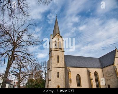 Die Stiftskirche Schildesche in Bielefeld bei Tageslicht Stockfoto