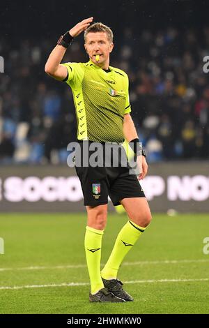 Neapel, Italien. 06. März 2022. Diego Armando Maradona Stadium, Neapel, Italien, 06. März 2022, Schiedsrichter Daniele Orsato in Aktion während des Spiels SSC Napoli gegen AC Mailand - italienische Fußballserie A Credit: Live Media Publishing Group/Alamy Live News Stockfoto