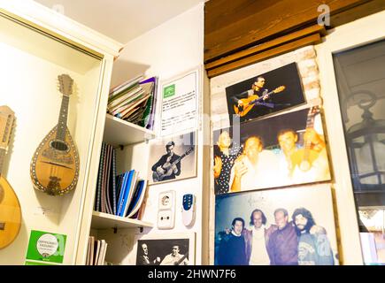 Fotos und Exponaten in Casa de la Guitarra Flamenco-Platz und Museum, Calle Meson del Moro, Sevilla, Spanien Stockfoto