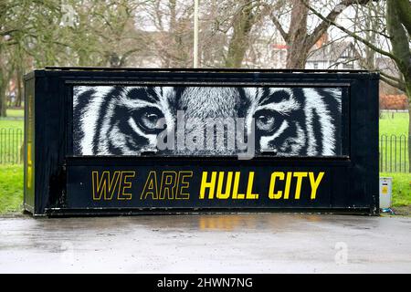 MKM Stadium, Hull, England - 5.. März 2022 außerhalb des Stadions vor dem Spiel Hull City gegen West Bromwich Albion, EFL Championship 2021/22 MKM Stadium, Hull, England - 5.. März 2022 Credit: Arthur Haigh/WhiteRoseFotos/Alamy Live News Stockfoto