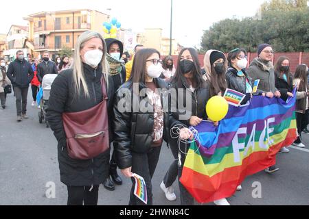 Arzano, Italien. 06. März 2022. Die Gemeinden von Arzano, Casoria und Casavatore in der Provinz Neapel haben gemeinsam „Nein zum Krieg“ gesagt. (Foto: Salvatore Esposito/Pacific Press) Quelle: Pacific Press Media Production Corp./Alamy Live News Stockfoto