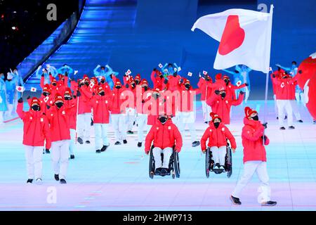 Japan Delegation (JPN), 4. MÄRZ 2022 : Eröffnungszeremonie der Paralympischen Winterspiele 2022 in Peking im Nationalstadion in Peking, China. Quelle: Naoki Nishimura/AFLO SPORT/Alamy Live News Stockfoto