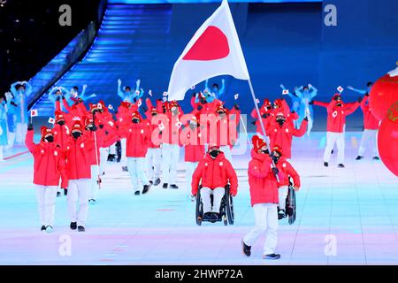 Japan Delegation (JPN), 4. MÄRZ 2022 : Eröffnungszeremonie der Paralympischen Winterspiele 2022 in Peking im Nationalstadion in Peking, China. Quelle: Naoki Nishimura/AFLO SPORT/Alamy Live News Stockfoto