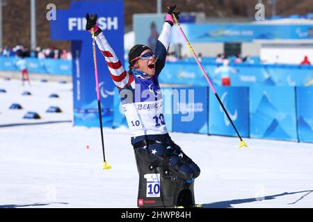 Oksana Masters (USA), 5. MÄRZ 2022 - Biathlon: Frauen-Sprint 6km während der Paralympischen Winterspiele 2022 in Peking im National Biathlon Center in Zhangjiakou, Hebei, China. (Foto von Yohei Osada/AFLO SPORT) Stockfoto