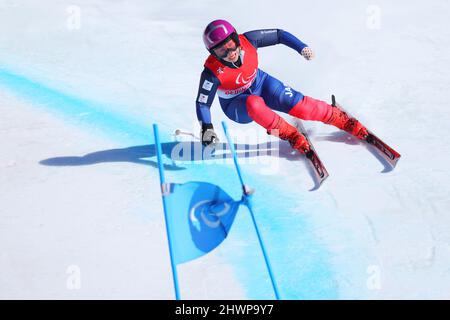 Peking, China. 5. März 2022. Ammi Hondo (JPN) Alpine Skiing : Damen-Abfahrt während der Paralympischen Winterspiele 2022 in Peking im Nationalen Alpinen Ski-Zentrum in Peking, China . Quelle: Naoki Nishimura/AFLO SPORT/Alamy Live News Stockfoto