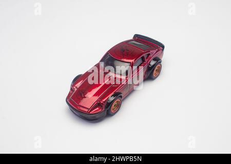 Kastanienbraune Coupé-Wagen aus Metalldruckguss Stockfoto