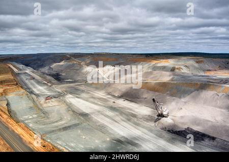 Luftlinie der Massiven Dragline, die in der BMA Blackwater Coal Mine Central Queensland Australien betrieben wird Stockfoto