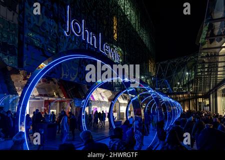 Das Light Up Leicester Festival 2022, das die Straßen von Leicester mit kostenlosen interaktiven Kunstwerken und Unterhaltung beleuchtet. Stockfoto