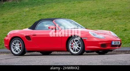 2004 roter Porsche Boxster S Stockfoto