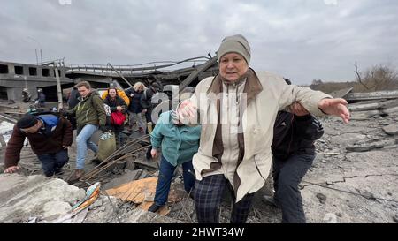 Die Situation in Irpin, West-nordwestlich von Kiew, Ukraine, während der russischen Invasion, als Russland die Ukraine am 24. Februar einmarschierte, am 7. März, Stockfoto