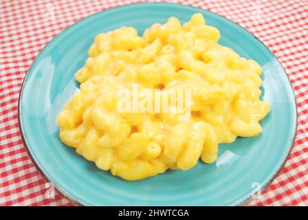 Köstliche und cremige hausgemachte Macaroni und Käse Stockfoto