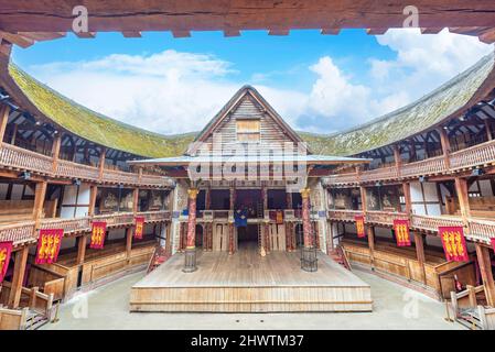 London, Großbritannien – 27. Februar 2022 : das Globe Theatre ist eine beliebte Besucherattraktion in der Stadt London. Stockfoto