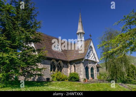 Kleine Kirche im Dorf Ilam, Dovedale, Peak District, Großbritannien Stockfoto