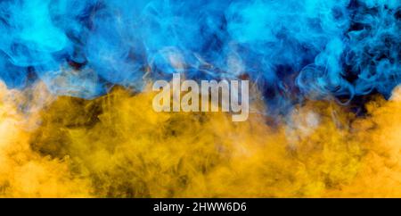 Bunte Rauch Hintergrund in der ukrainischen Flagge gelb und blau Farben Stockfoto