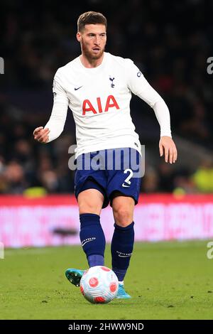 London, Großbritannien. 07. März 2022. Matt Doherty von Tottenham Hotspur während des Spiels in Aktion. Premier League Spiel, Tottenham Hotspur gegen Everton im Tottenham Hotspur Stadium in London am Montag, 7.. März 2022. Dieses Bild darf nur für redaktionelle Zwecke verwendet werden. Nur zur redaktionellen Verwendung, Lizenz für kommerzielle Nutzung erforderlich. Keine Verwendung bei Wetten, Spielen oder Veröffentlichungen in einem Club/einer Liga/einem Spieler. PIC von Steffan Bowen/Andrew Orchard Sports Photography/Alamy Live News Credit: Andrew Orchard Sports Photography/Alamy Live News Stockfoto