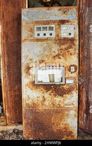 Ein beunruhigender Blick auf die Überreste der „radioaktiven“ Strukturen der Geisterstadt Pripyat, in der der berühmte Atomunfall von Tschernobyl stattfand Stockfoto