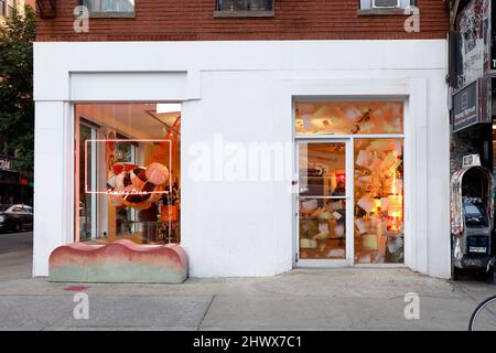 In Kürze, 53 Canal St, New York. storefront of a indy Designer Home Goods Store in Manhattans gentrifying 'Dimes Square' Chinatown/Lower East Side Stockfoto