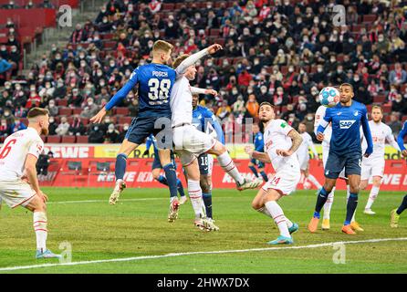 Stefan POSCH (1899/ Nr. 38) führt den Ball das Tor auf 0:1, gegen Luca KILIAN (K), Header, Action, Fußball 1. Bundesliga, 25. Spieltag, FC Köln (K) - TSG 1899 Hoffenheim (1899 ), am 6.. März 2022 in Köln. #Die DFL-Vorschriften verbieten die Verwendung von Fotos als Bildsequenzen und/oder quasi-Video # Â Stockfoto