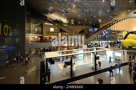 Der schöne Hamad International Airport in Katar. Stockfoto