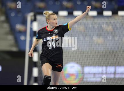 Krefeld, Deutschland. 03. Mär, 2022. firo: 03/03/2022 Handball: Frauen Frauen Landschaftsspiel EM, Qualifikation DHB Frauen Nationalmannschaft. Deutschland - Niederlande, Holland Jubilation, Antje Lauenroth Credit: dpa/Alamy Live News Stockfoto