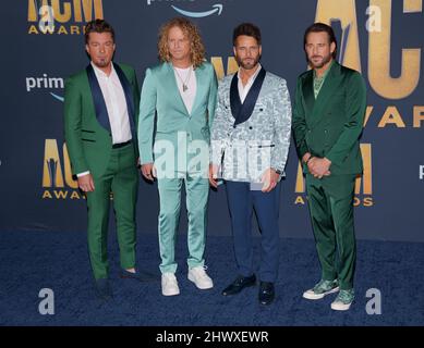 Las Vegas, USA. 07. März 2022. Parmalee kommt bei den Academy of Country Music Awards 57. an, die am Montag, den 7. März 2022, im Allegiant Stadium Way in Las Vegas, NV, abgehalten werden. (Foto von Stephen Sylvanie/Sipa USA) Quelle: SIPA USA/Alamy Live News Stockfoto