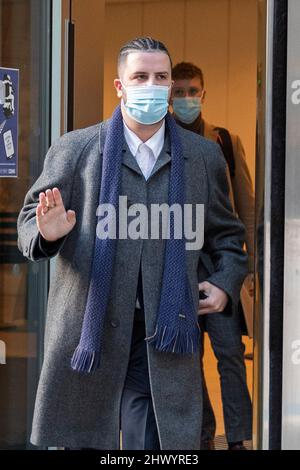 Sami Chokri verlässt das Rolls Building am High Court in London. Sänger Ed Sheeran hat wegen seines 2017 erspielten Songs „Shape of You“ gerichtliche Schritte eingeleitet, nachdem die Songwriter Sami Chokri und Ross O'Donoghue behaupteten, dass der Song Teile eines ihrer Songs verletzt. Bilddatum: Dienstag, 8. März 2022. Stockfoto