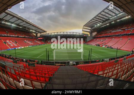 Liverpool, Großbritannien. 08. März 2022. Eine allgemeine Ansicht von Anfield vor diesem Abend UEFA Champions League Runde von 16 Spiel Liverpool vs Inter Mailand in Liverpool, Vereinigtes Königreich am 3/8/2022. (Foto von Mark Cosgrove/News Images/Sipa USA) Quelle: SIPA USA/Alamy Live News Stockfoto