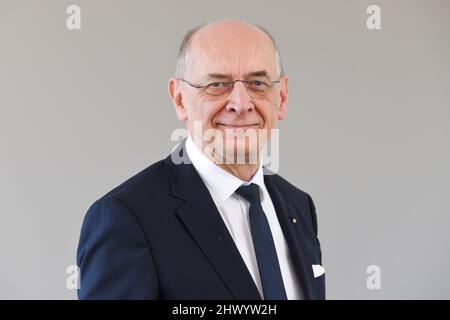 München, Deutschland. 08. März 2022. Gregor Scheller, Präsident des Bayerischen Genossenschaftsverbandes, fotografiert im Vereinsbüro. Quelle: Tobias Hase/dpa/Alamy Live News Stockfoto