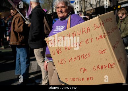 Großer Erfolg in Paris zum Internationalen Tag der Rechte der Frau Stockfoto