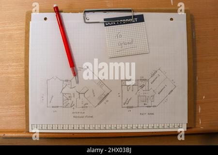 Arbeiten von zu Hause aus, Planzeichnung, Grundrisse, technischer Bleistift, Weißbuch Stockfoto