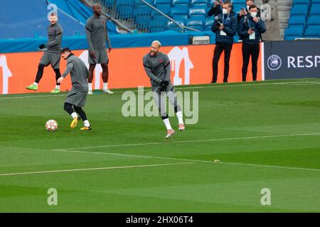 Madrid, Spanien. 08. März 2022. Madrid Spanien; 08.03.2022.- PSG trainiert einen Tag vor ihrem Treffen mit Real Madrid in der Champions League im Santiago Bernabéu-Stadion. Quelle: Juan Carlos Rojas/dpa/Alamy Live News Stockfoto