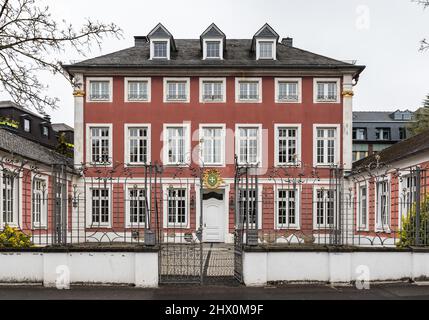 Trier, Rheinland-Pfalz - Deutschland - 04 15 2019 Fassade des Gemeindezentrums und der Kurie Stockfoto