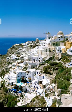 Blick auf Fira, Santorini, Kykladen, Griechenland, Europa Stockfoto