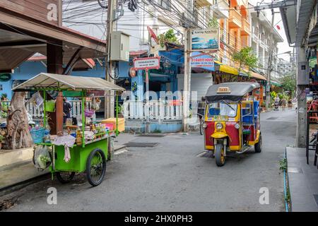 Urbane Szene aus dem alten Hua hin. Dies ist ein altes Fischerdorf, das zu einem der beliebtesten Reiseziele in Thailand wurde. Stockfoto