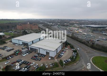 Tesla Showroom Dartford-Thurrock River Crossing, Drohnenansicht Stockfoto