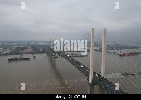 Dartford-Thurrock River Crossing, Queen Elizabeth II Bridge UK Drohne Luftaufnahme 2 Stockfoto