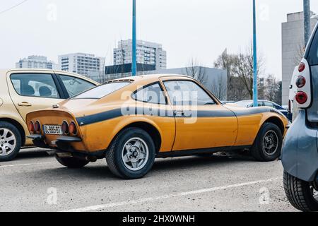 Straßburg, Frankreich - 21. März 2015: Rückansicht des alten Opel Expiremntal GT, inspiriert von der Chevrolet Corvette Stockfoto