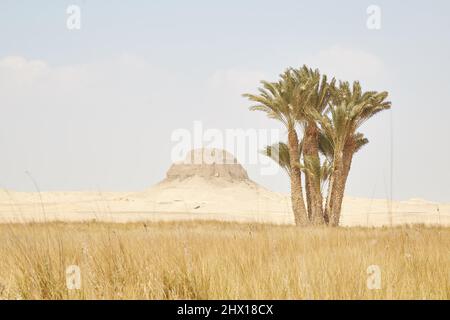 Die Mudbrick-Pyramide von El Lahun aus Ägyptens mittlerem Königreich Stockfoto