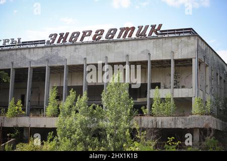 Kulturpalast Energetik in der Stadt Pripyat in der Tschernobyl-Sperrzone, Tschernobyl, Ukraine Stockfoto