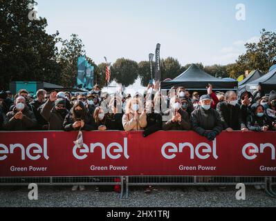 März 5. Siena, Italien. Eroica - 16. Strade Bianche 2022. 184km eintägiges Rennen von Siena nach Siena - Piazza del Campo. Stockfoto