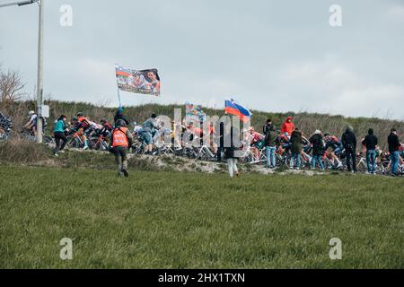 März 5. Siena, Italien. Eroica - 16. Strade Bianche 2022. 184km eintägiges Rennen von Siena nach Siena - Piazza del Campo. Stockfoto