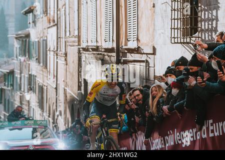 März 5. Siena, Italien. Eroica - 16. Strade Bianche 2022. 184km eintägiges Rennen von Siena nach Siena - Piazza del Campo. Stockfoto