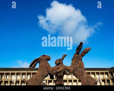 Hare Skulptur Teile der Sophie Ryder Ausstellung Februar bis Mai 2022 in der Halle Halifax West Yorkshire England Stockfoto