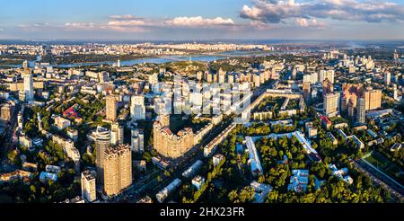 Luftaufnahme von Pechersk, einem zentralen Viertel von Kiew, Ukraine Stockfoto